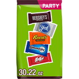 HERSHEY'S Assorted Chocolate Candy Variety Pack for Kids' Birthday Parties and Classroom Treats, 30.22 oz Bulk