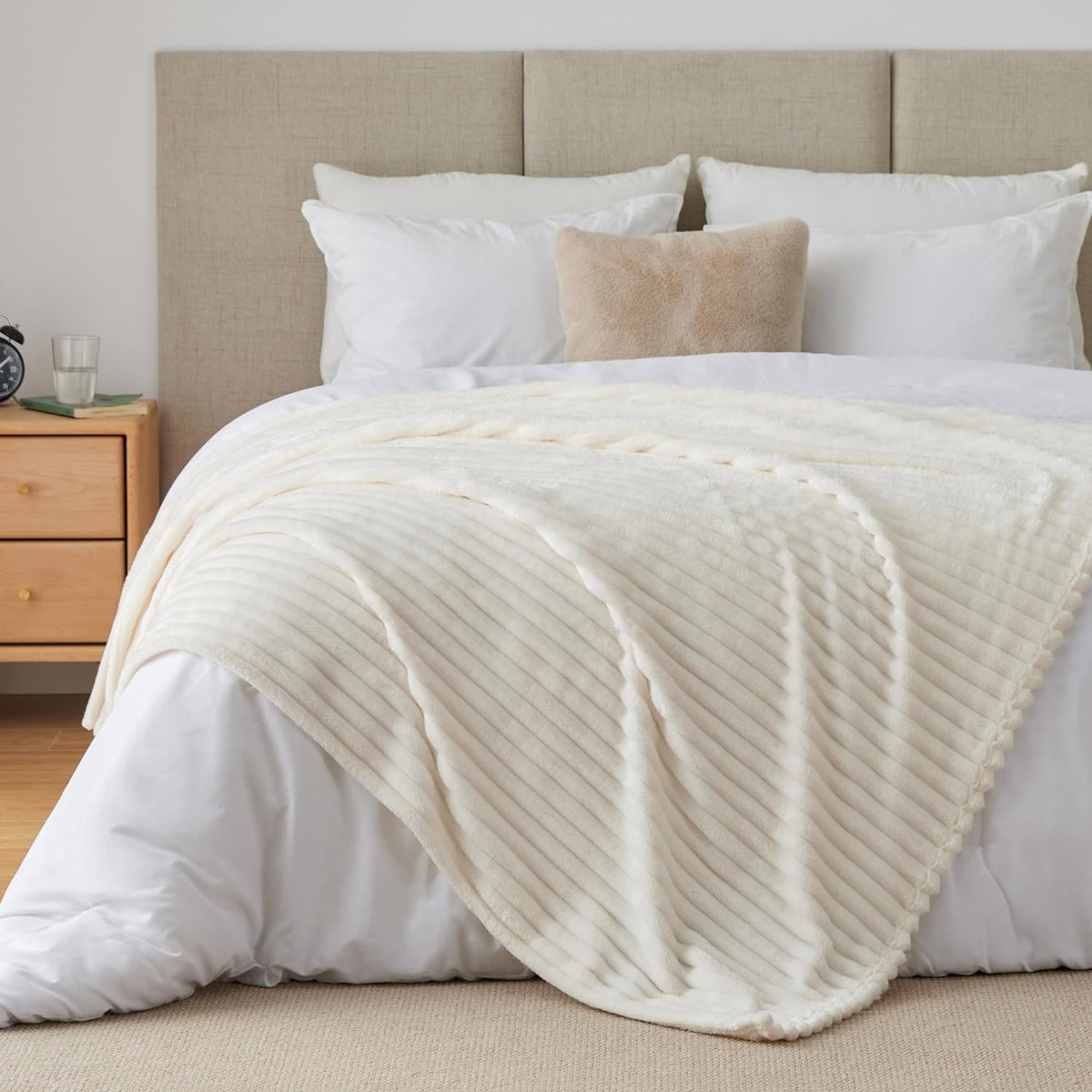 BEDELITE Ribbed Fleece Throw Blanket – Modern 3D Stripe Accent Layer for Living Room Couch Styling