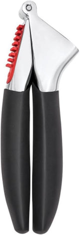OXO Good Grips Heavy Duty Garlic Press – Thoughtful Housewarming Gift for New Home Cooks, Crushes Multiple Cloves at Once
