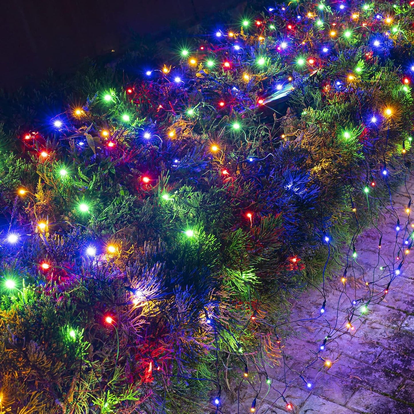 200 led count across 9.8ft x 6.6ft mesh netting for wide coverage