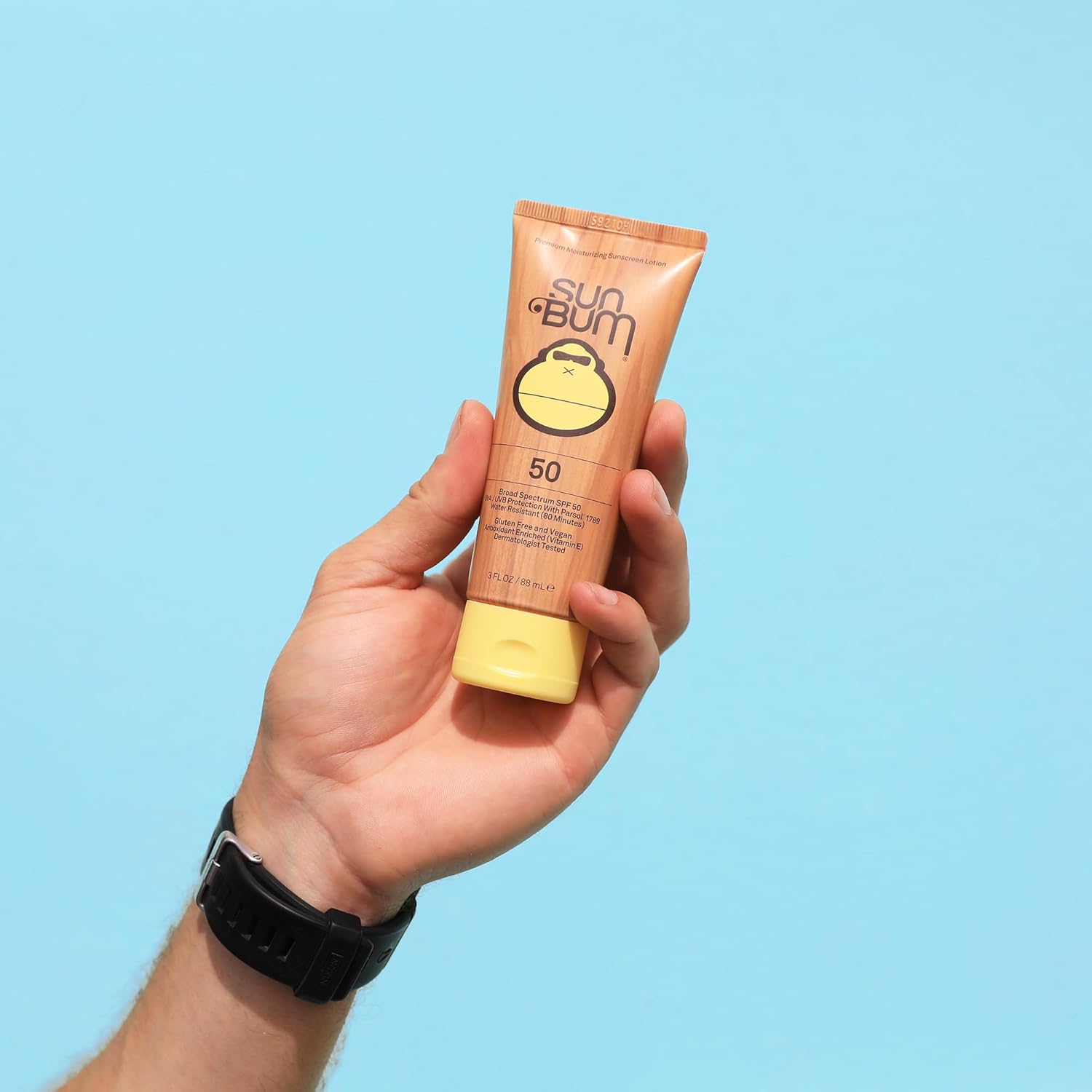 80-minute water resistance rating for swimming and heavy sweating