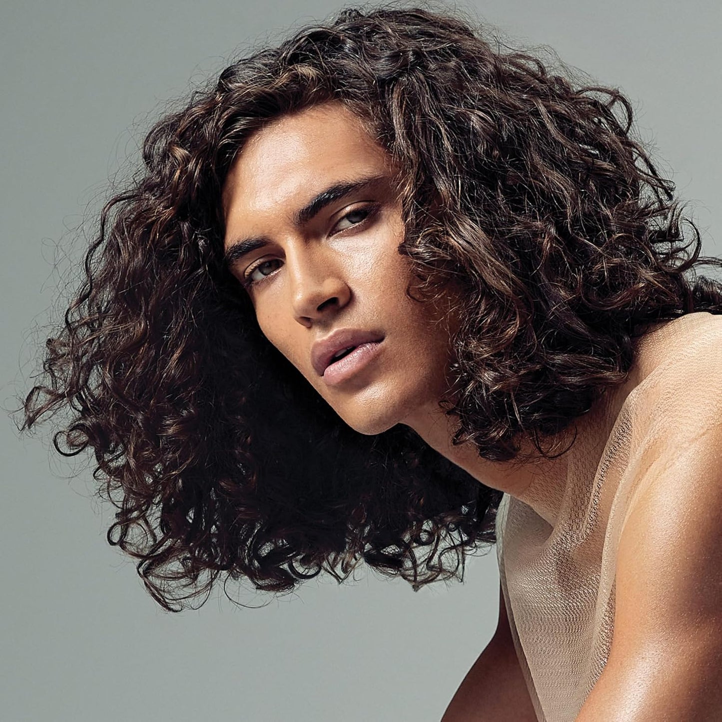 anti-static and frizz-smoothing performance