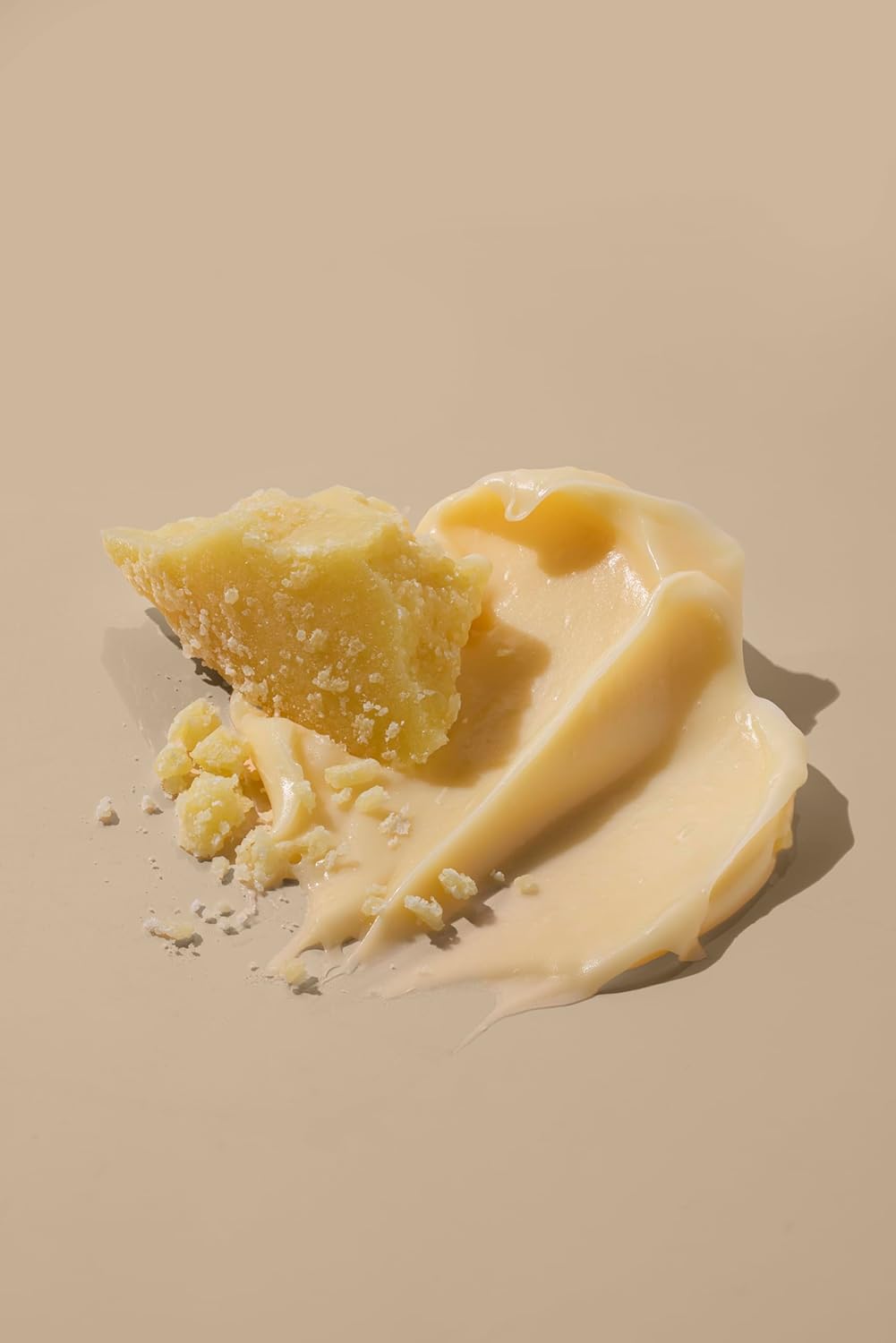 antioxidant-enriched formula with a warm cocoa signature scent