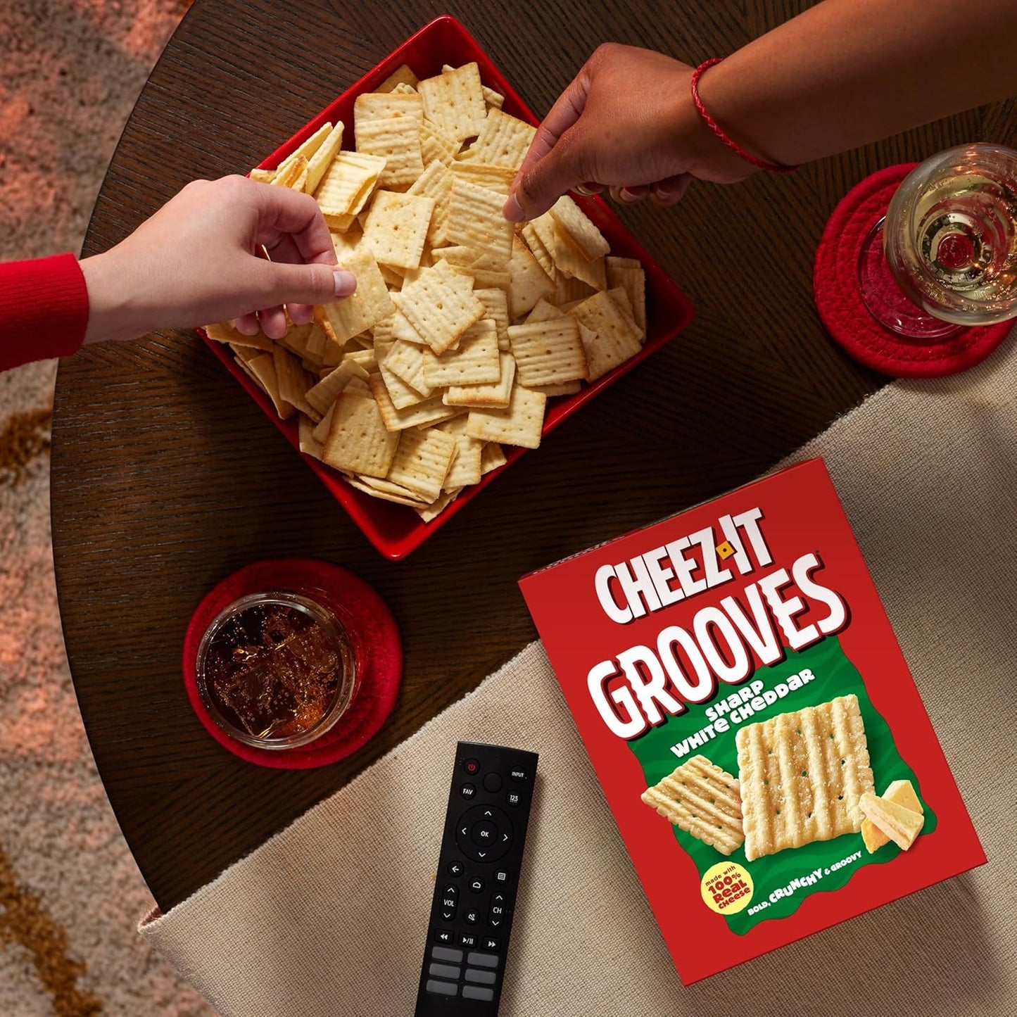 Cheez-It Grooves Sharp White Cheddar Crackers – Crunchy Lunchbox Snack for Kids' School Lunches and After-School Cravings, 17oz Family Size Box