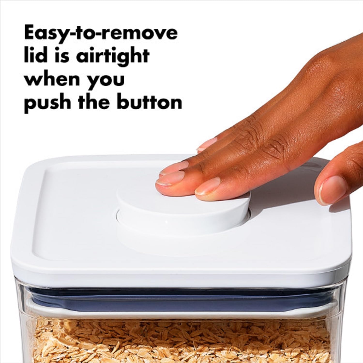 clear body with curved corners and etched fill lines for easy measuring and pouring