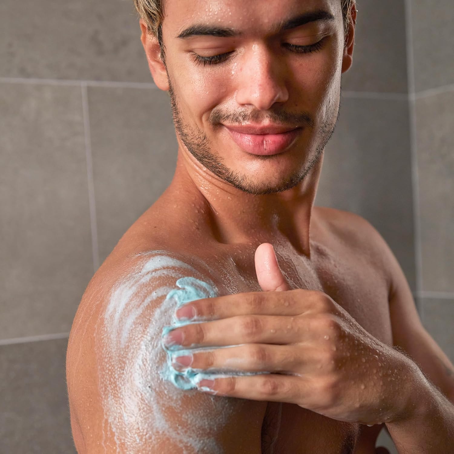 DOVE MEN + CARE Body and Face Scrub Eucalyptus — Spa-Like Shower Ritual Exfoliator for Mindful Nightly Routines