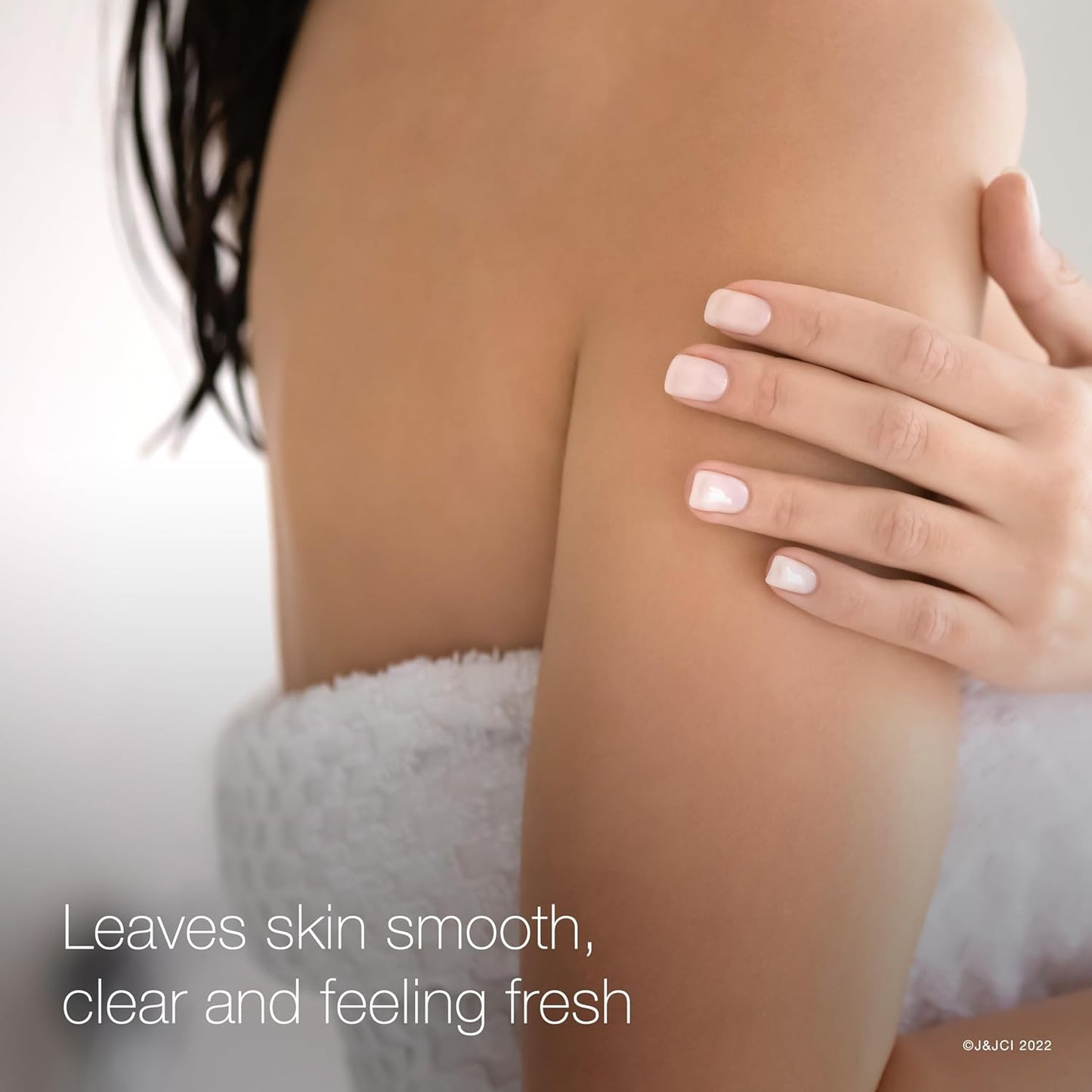 foaming lather body wash format in an 8.5 fl oz bottle, available in pack of 1 or pack of 2