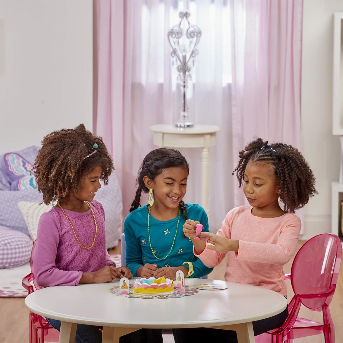 Hasbro Gaming Pretty Pretty Princess Disney Game – Calming Turn-Taking Game for Kids' Wind-Down Time