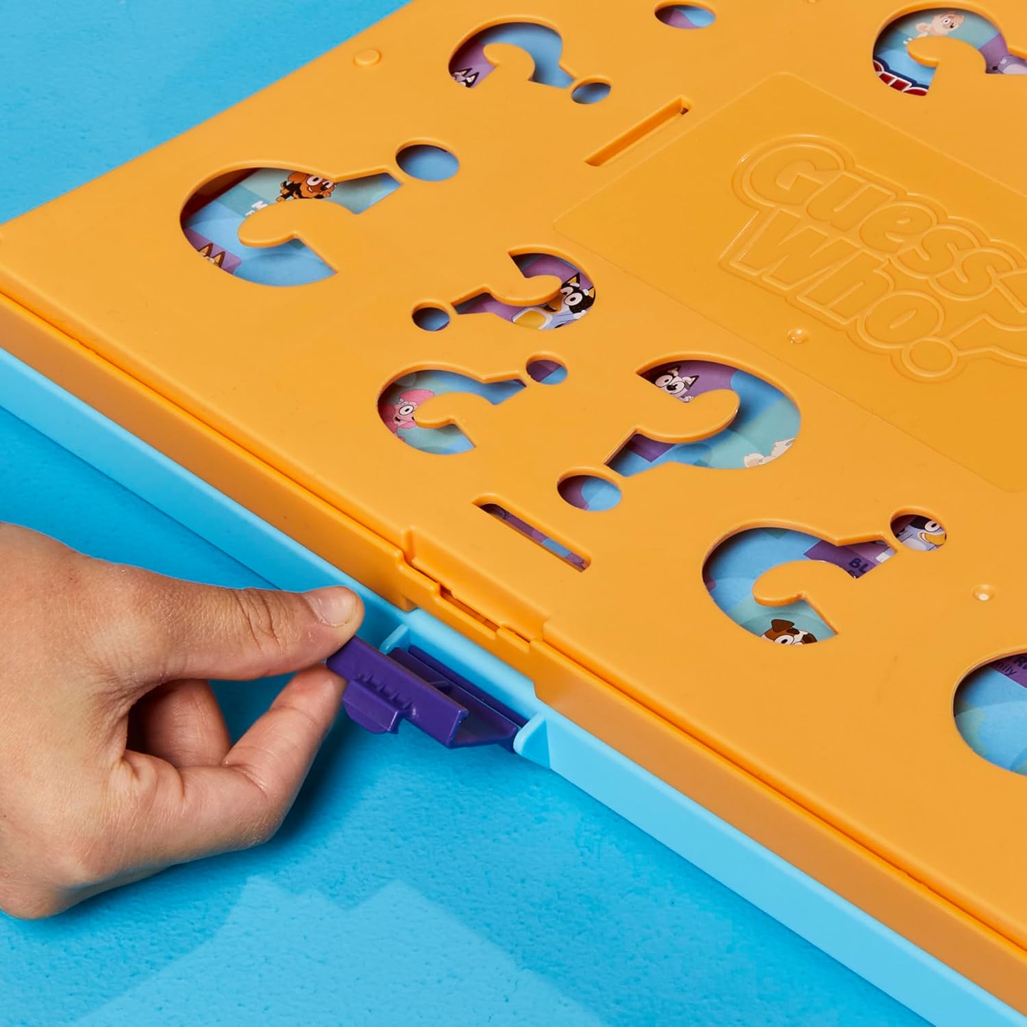 Hasbro Guess Who? Bluey Edition Board Game – Indoor Playroom Activity for Two Kids Ages 6+