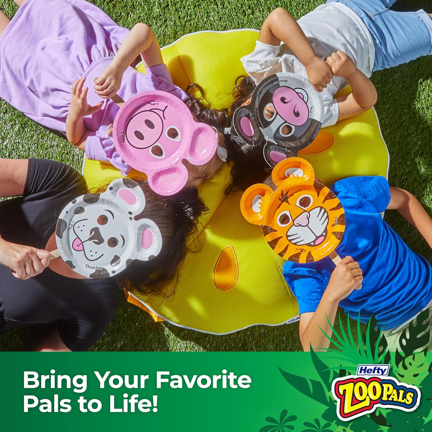 Hefty Zoo Pals Party Edition Paper Plates – Toddler Birthday Plates for Nursery and Playroom Snack Time, Built-In Dipping Compartments