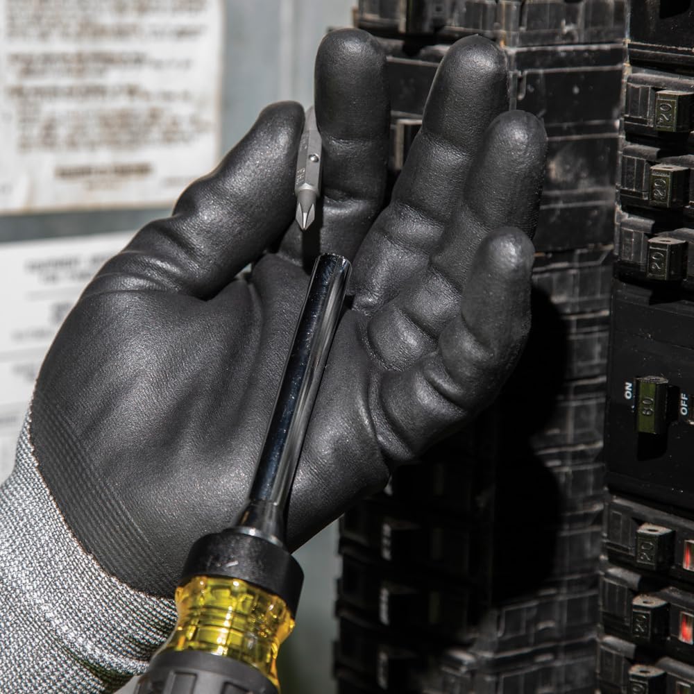Klein Tools Multi-Bit Ratcheting Screwdriver – Holiday Gift for the Handyman Who Has Everything