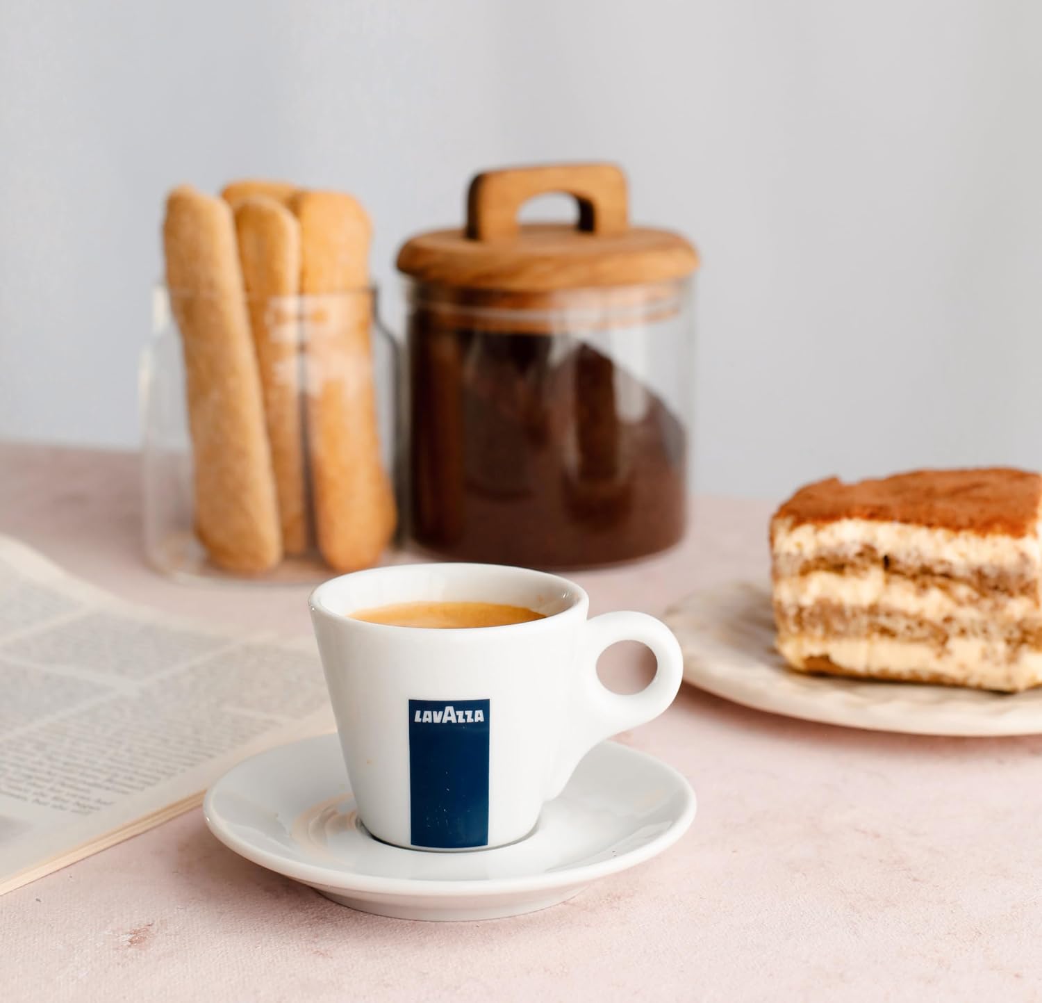 Lavazza Qualità Oro Ground Coffee – Premium Housewarming Gift for Coffee Lovers, Italian Imported Medium Roast Tin Set