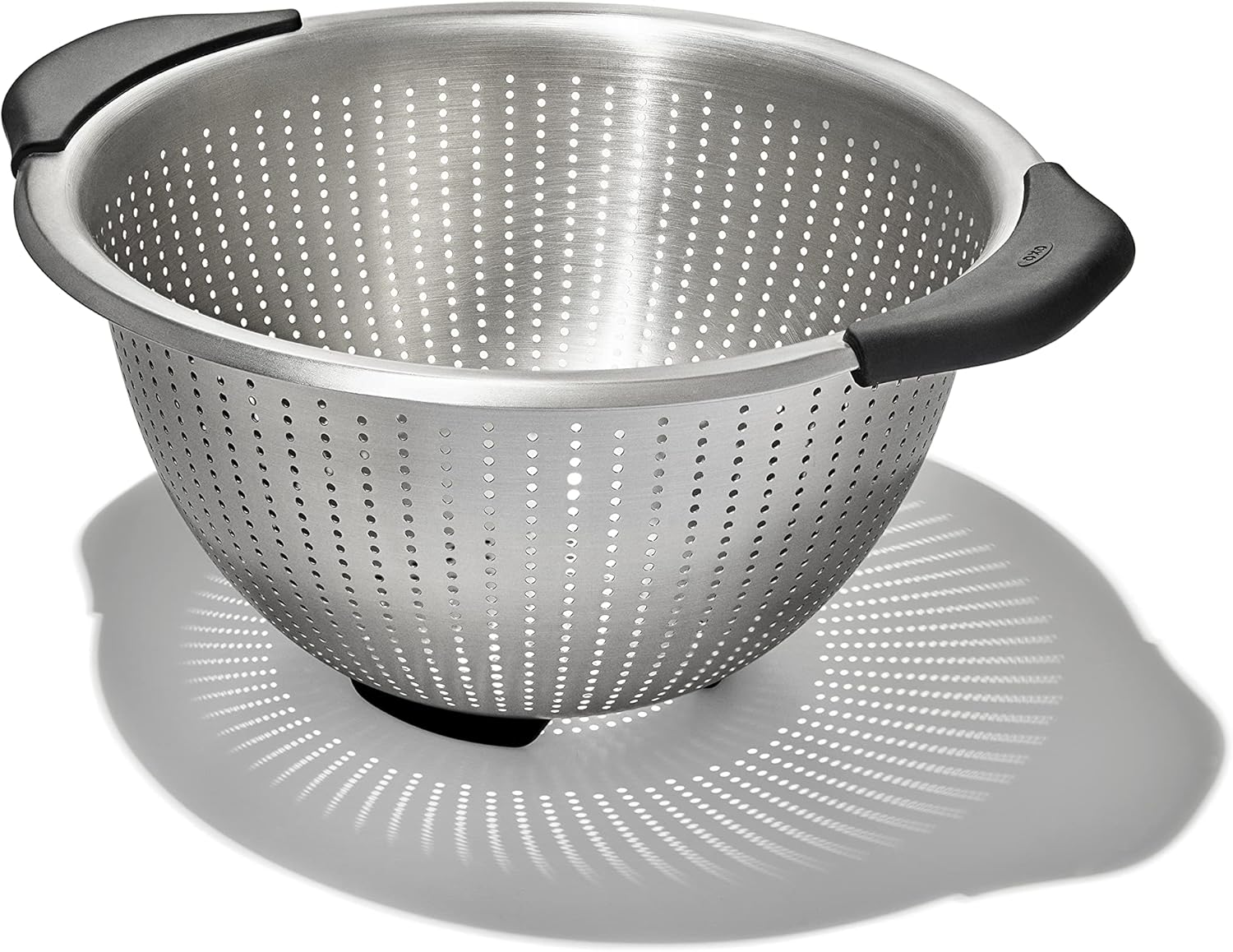 OXO Good Grips Stainless Steel Colander – Meal Prep Workhorse, High-Volume Strainer for Batch Cooking and Rinsing