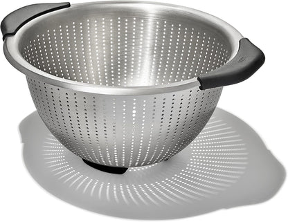 OXO Good Grips Stainless Steel Colander – Meal Prep Workhorse, High-Volume Strainer for Batch Cooking and Rinsing