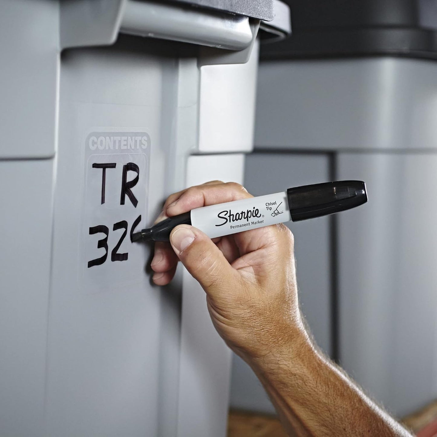 permanent, quick-drying hybrid ink that resists water and fading