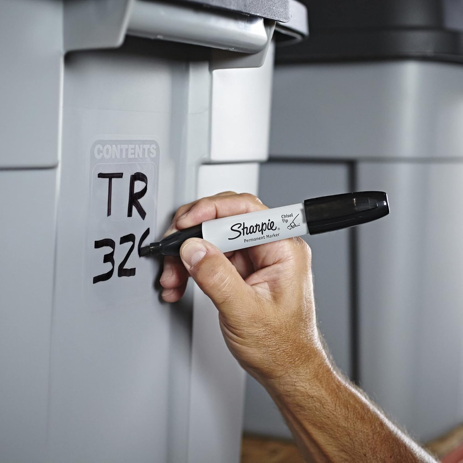 permanent, quick-drying hybrid ink that resists water and fading