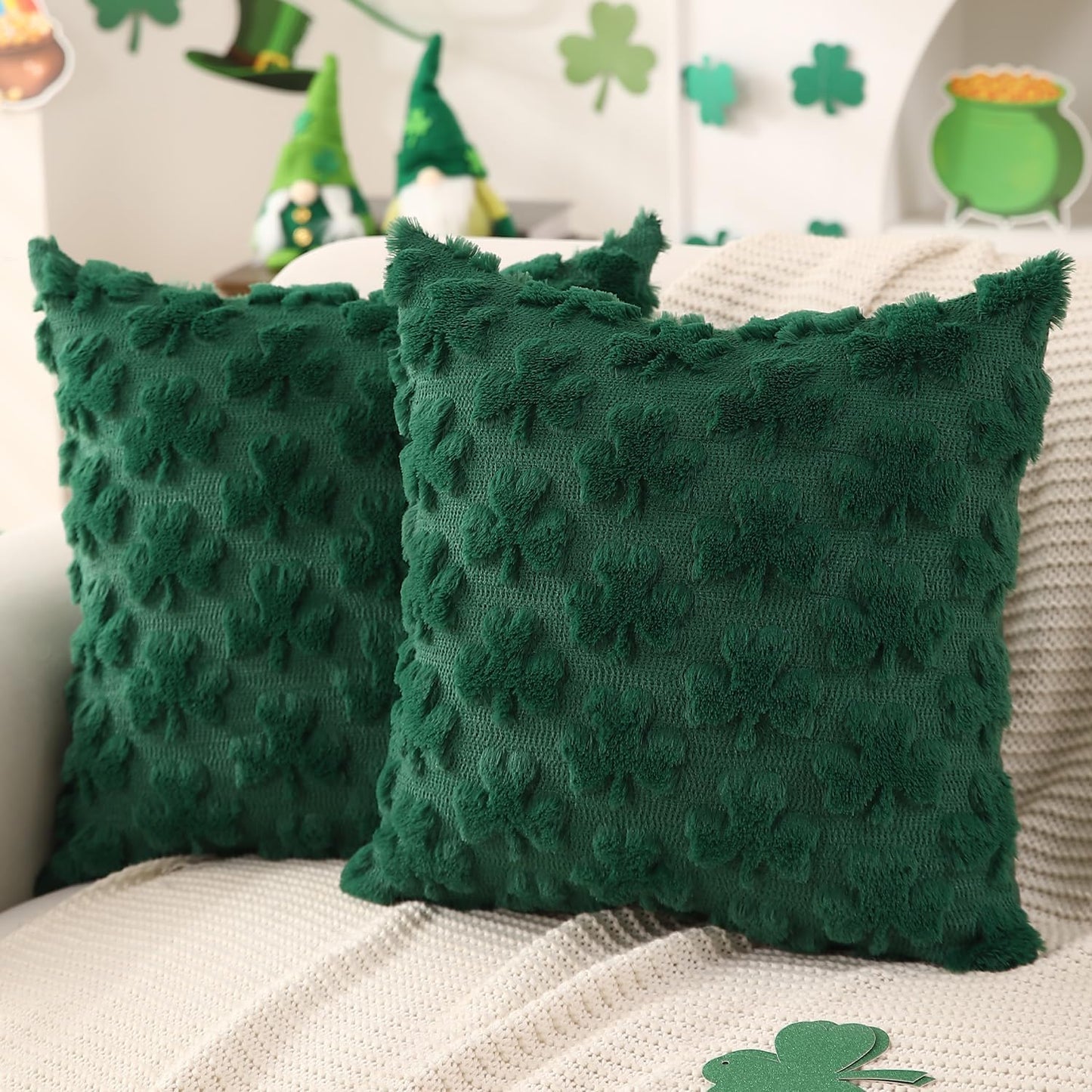 polyester soft plush faux fur jacquard fabric, skin-friendly and fade-resistant