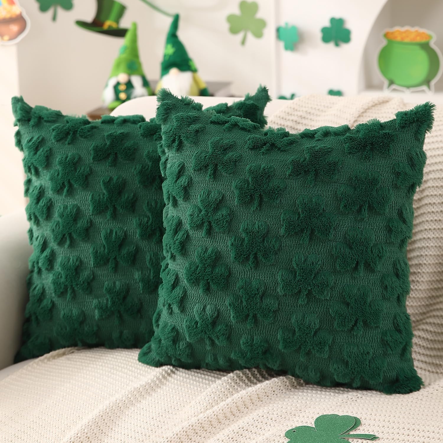 polyester soft plush faux fur jacquard fabric, skin-friendly and fade-resistant