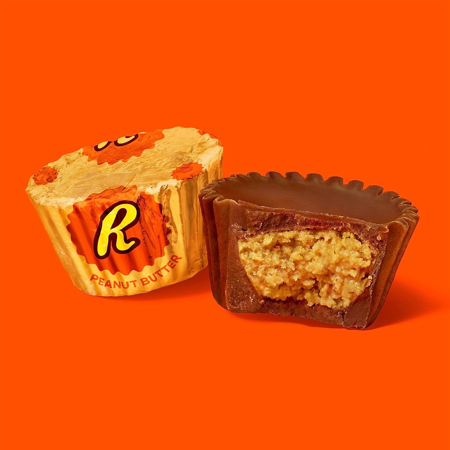 REESE'S Miniatures Milk Chocolate Peanut Butter Cups – Holiday Gift for Her, Valentine's Day Candy Party Pack 30 oz