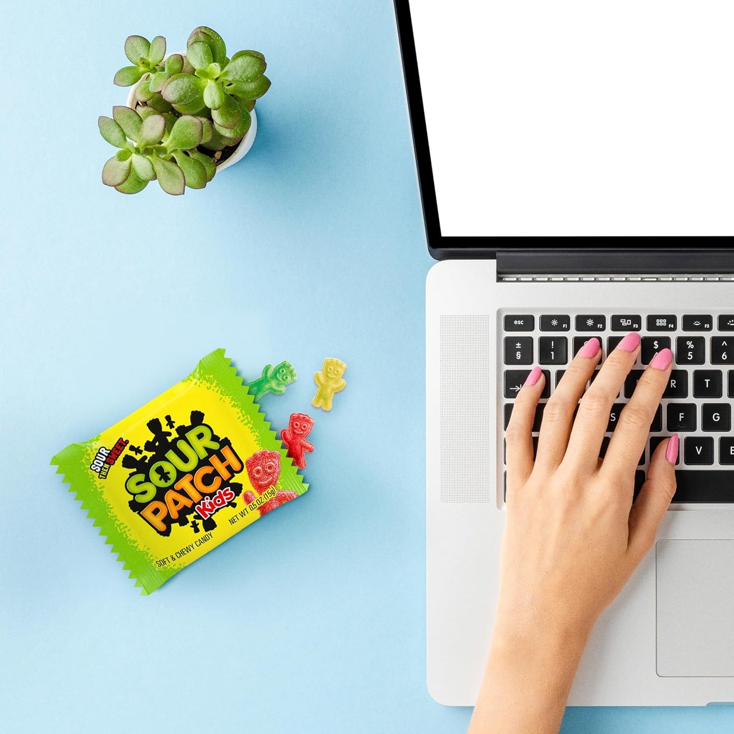SOUR PATCH KIDS and SWEDISH FISH Mini Variety Pack – School Lunchbox Treats for Kids, 80 Individually Wrapped Snack Packs