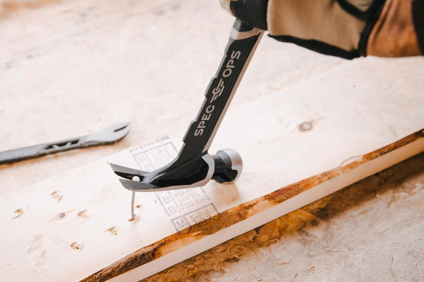 Spec Ops Tools Framing Hammer, 25% Lighter Head for Faster Wall Framing and Reduced Arm Fatigue