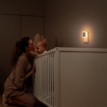Sujeet Night Light 8-Pack – Practical Housewarming Gift for New Homeowners, Dusk to Dawn Hallway and Bedroom Set