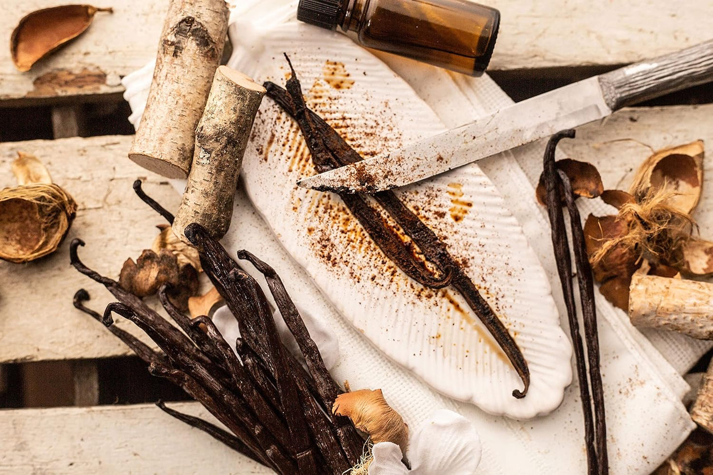 Vanilla Bean Kings 10 Organic Madagascar Bourbon Vanilla Pods - Gourmet Birthday Gift for Mom and Her Home Baking Hobby
