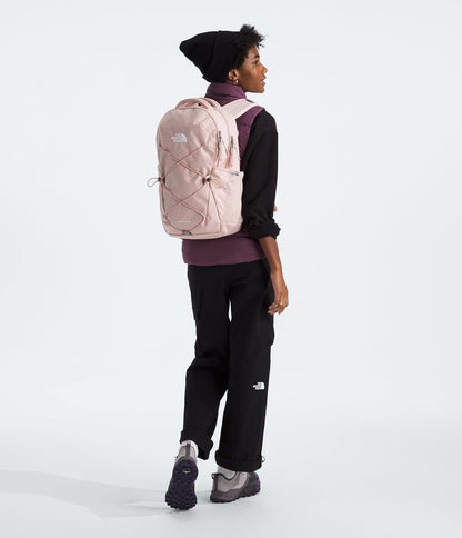 water-repellent polyester shell with three pockets and three compartments